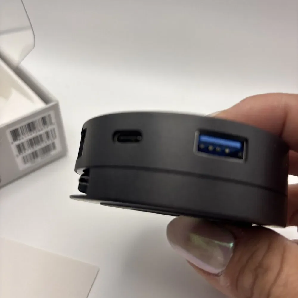 Dell USB-C Mobile Adapter DA300 Compact 6 in 1 HDMI 4K FHD USB-A 10Gbps open box